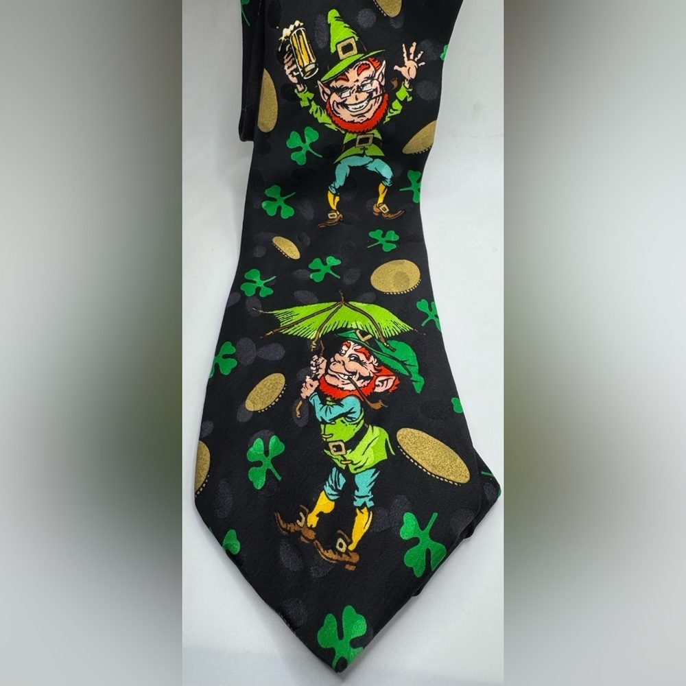 Addiction Mens Leprechaun Shamrock 100% Silk St Patrick's Day Tie